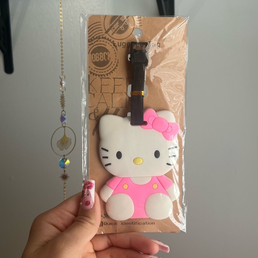 2/$25🎀 Hello Kitty Pink and White Luggage Tag